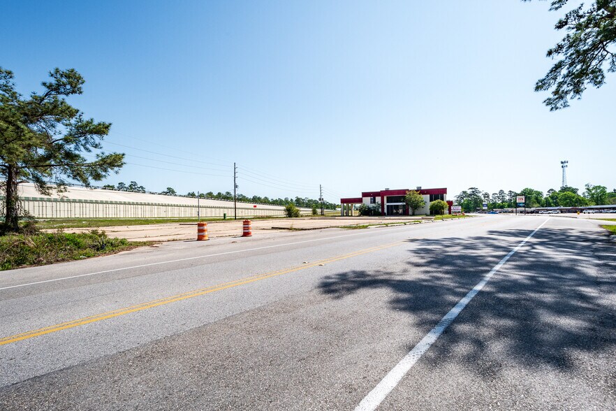 More Photos Of 22475 Community Dr, New Caney Medical For Sale