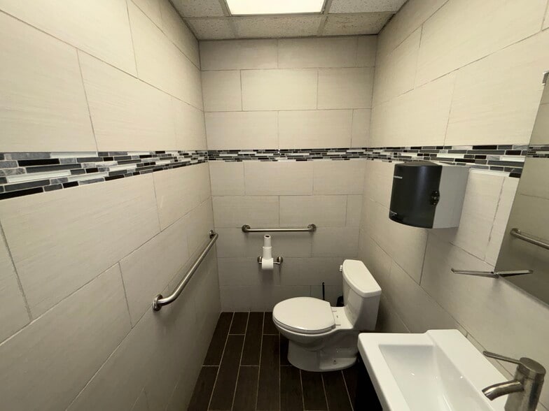 More Photos Of 1798 Montreal Cir, Tucker Office For Sale
