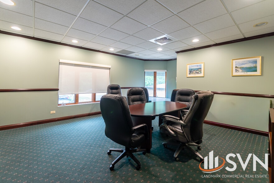 More Photos Of 840 W Bartlett Rd, Bartlett Office For Sale