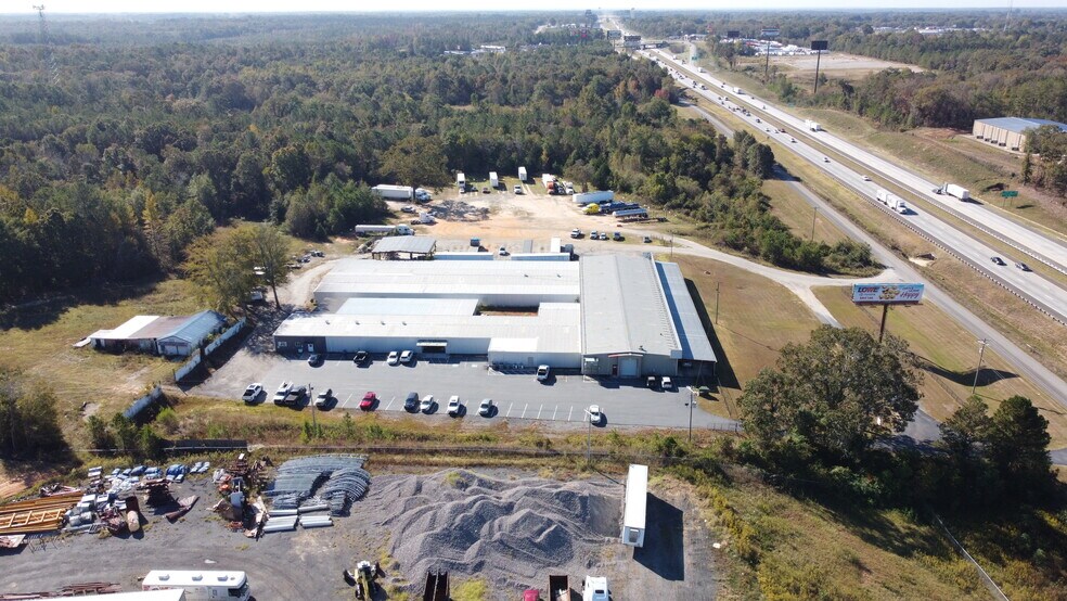 More Photos Of 660 Peavy Rd, Byron Distribution For Lease