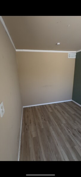 More Photos Of 18281 FM 150 W, Driftwood Warehouse For Lease