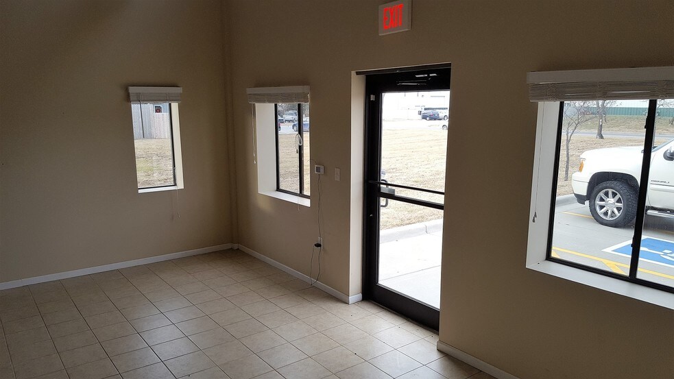 More Photos Of 1221 E 25th St, Lawrence Warehouse For Sale