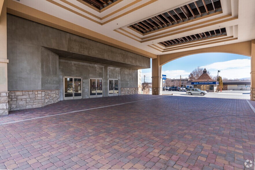 More Photos Of 600 S Carson St, Carson City Hotel For Sale