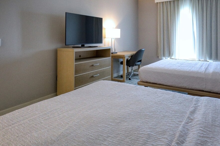 More Photos Of 14450 Park Row, Houston Hotel For Sale