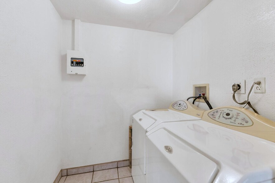 More Photos Of 8916 N 11th St, Phoenix Apartments For Sale