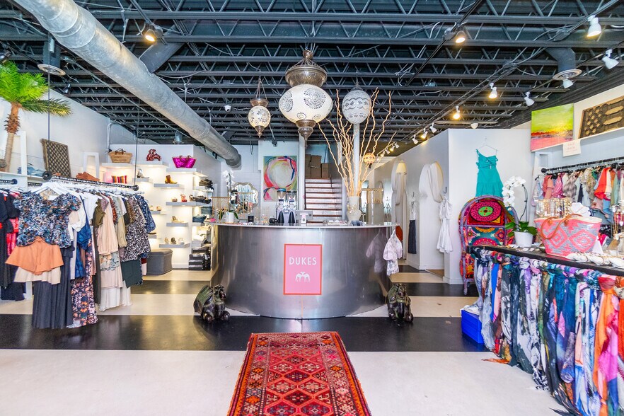 More Photos Of 225 W Clayton St, Athens Storefront For Lease