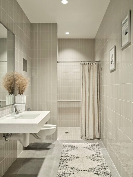 More Photos Of 800 S Pacific Coast Hwy, El Segundo Loft Creative Space For Lease