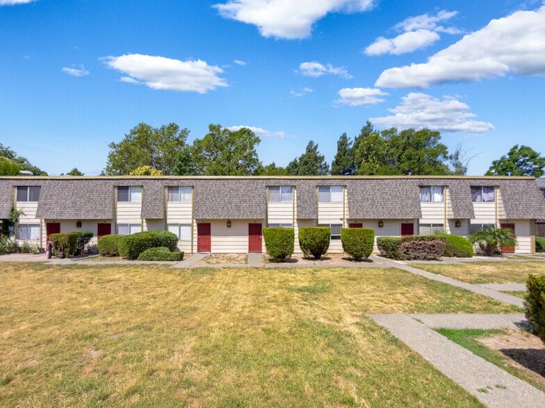 More Photos Of 1955 Grande Cir, Fairfield Apartments For Sale