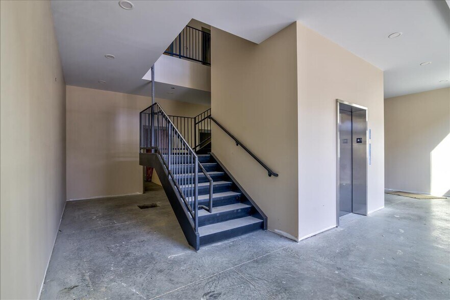 More Photos Of 3070 Electric Rd, Roanoke Unknown For Lease