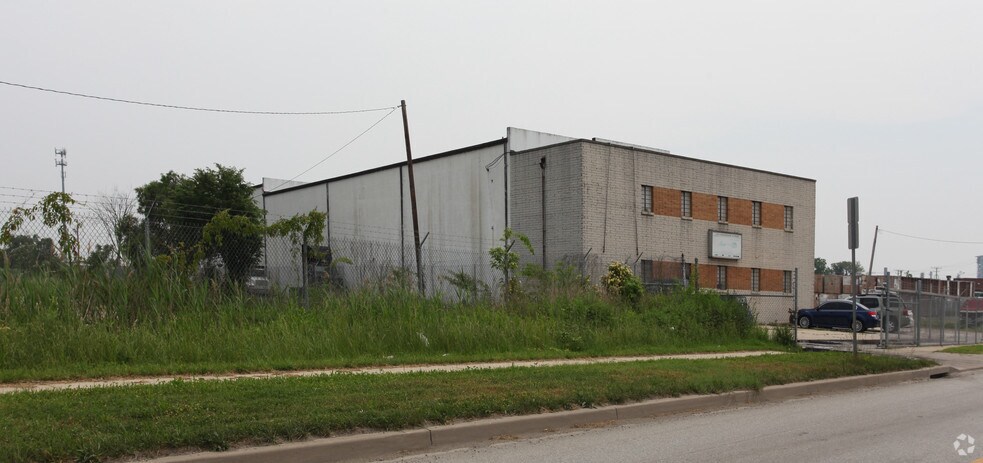 More Photos Of 1340 Chesapeake Ave, Curtis Bay Warehouse For Lease
