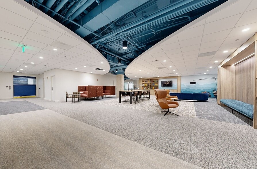 Primary Photo Of 100 Light St, Baltimore Office For Lease