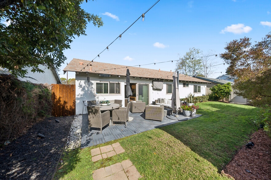 More Photos Of 2048 Garden Ln, Costa Mesa Multifamily For Sale