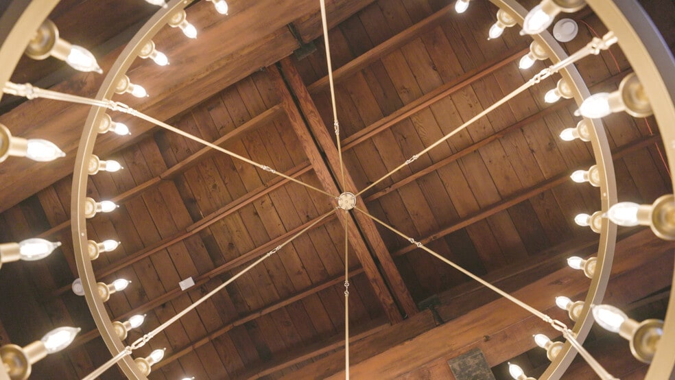 More Photos Of 550 N 1st St, Woodburn Office For Sale