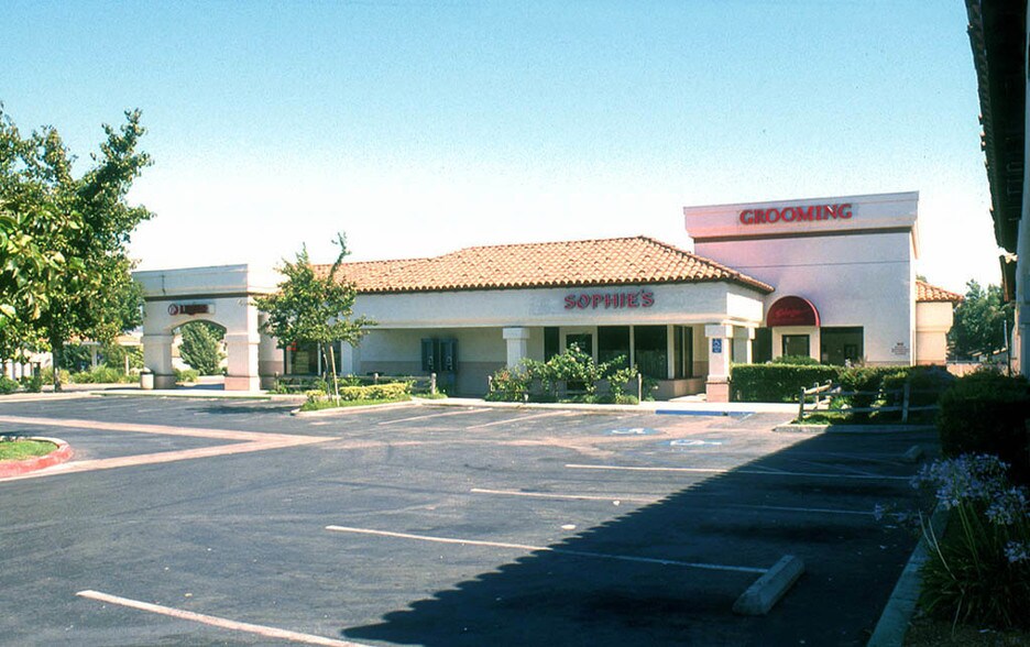 More Photos Of 44535 Bedford Ct, Temecula General Retail For Sale