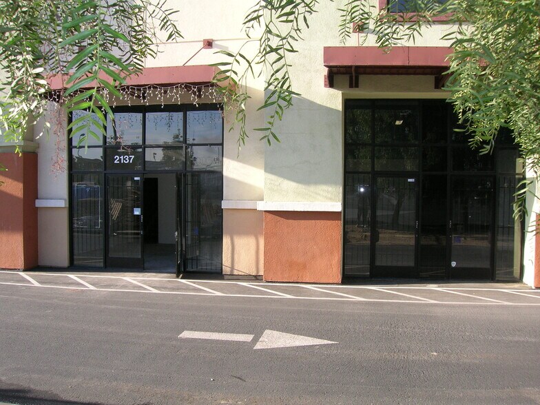 More Photos Of 2121-2159 S 10th St, San Jose Warehouse For Sale