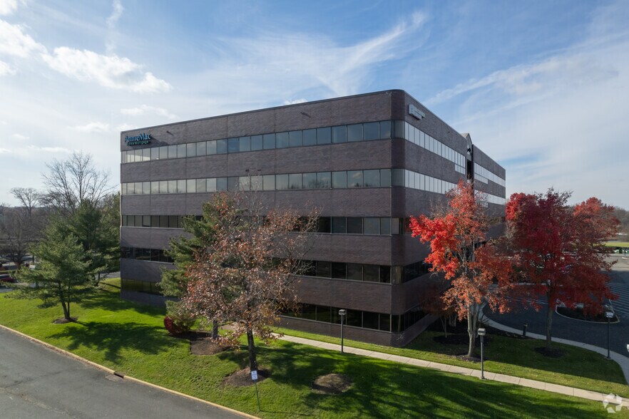 More Photos Of 700 East Gate Dr, Mount Laurel Office For Lease