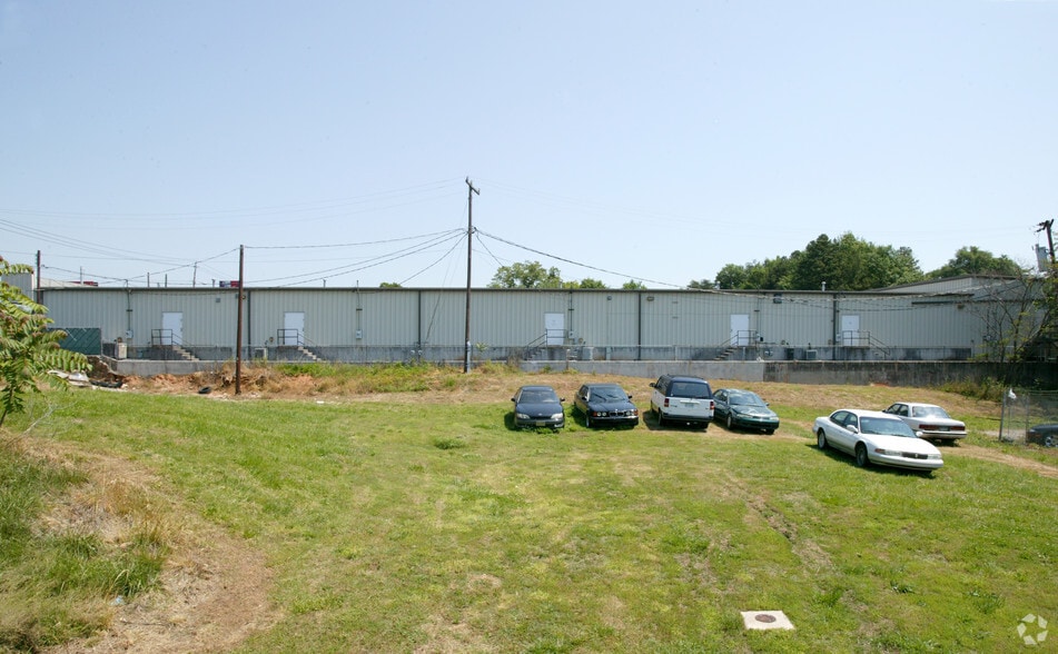More Photos Of 2854 Wade Hampton Blvd, Taylors Storefront Retail Office For Lease