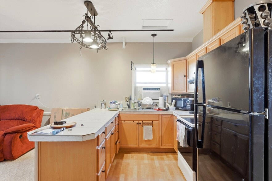 More Photos Of 114 E 2nd St, Newberg Office For Sale