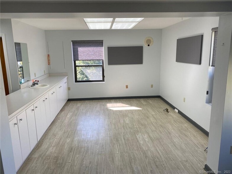 More Photos Of 495 Gold Star Hwy, Groton Office For Sale