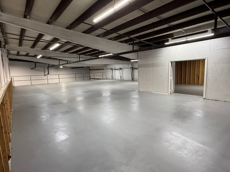More Photos Of 1437 Bedford St, Abington Industrial For Sale