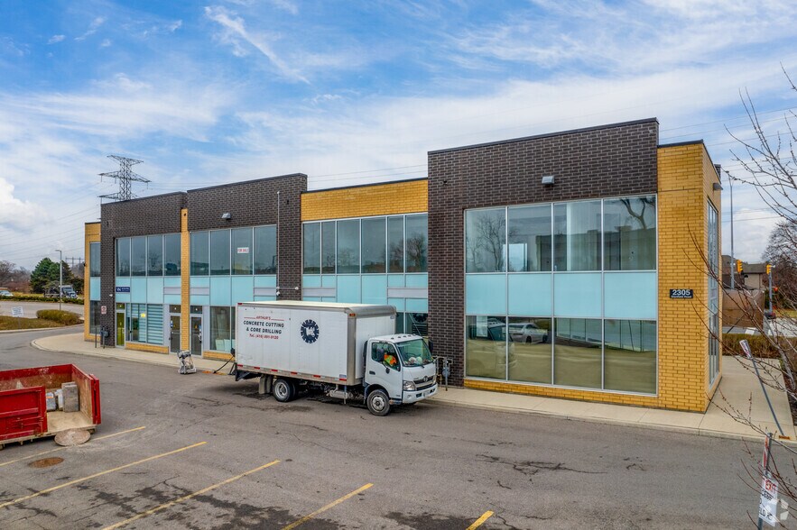 More Photos Of 2305 Stanfield Rd, Mississauga Office For Sale