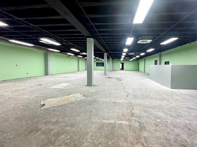 More Photos Of 201 E Illinois Ave, Midland Office For Sale