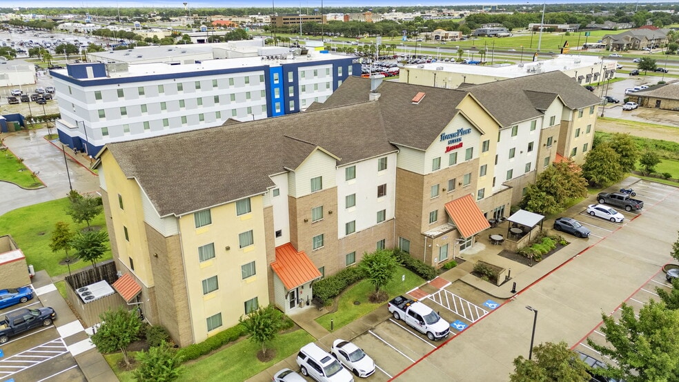 Primary Photo Of 2700 Port Plaza Dr, Port Arthur Hotel For Sale