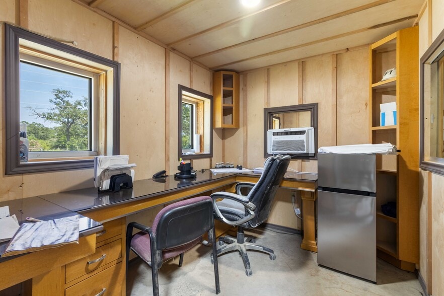 More Photos Of 4872 Highway 30, Anderson Warehouse For Lease