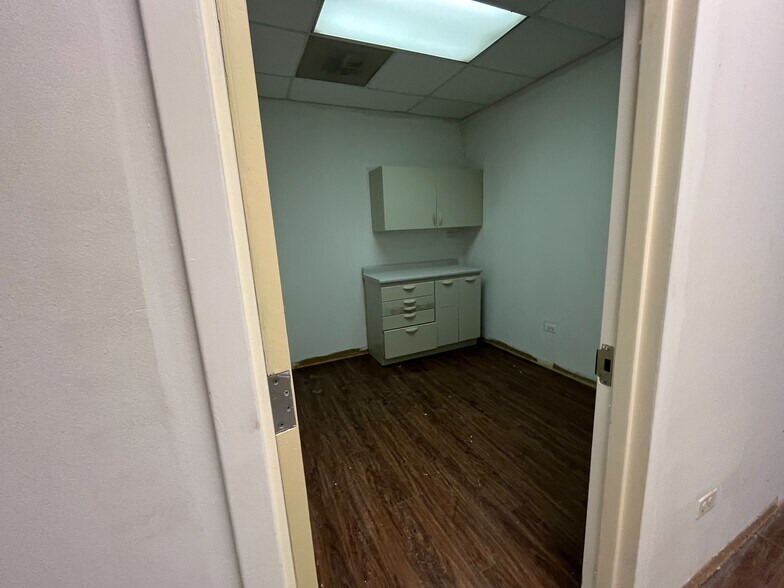 More Photos Of 3401-3409 W Fullerton Ave, Chicago Storefront Retail Office For Lease