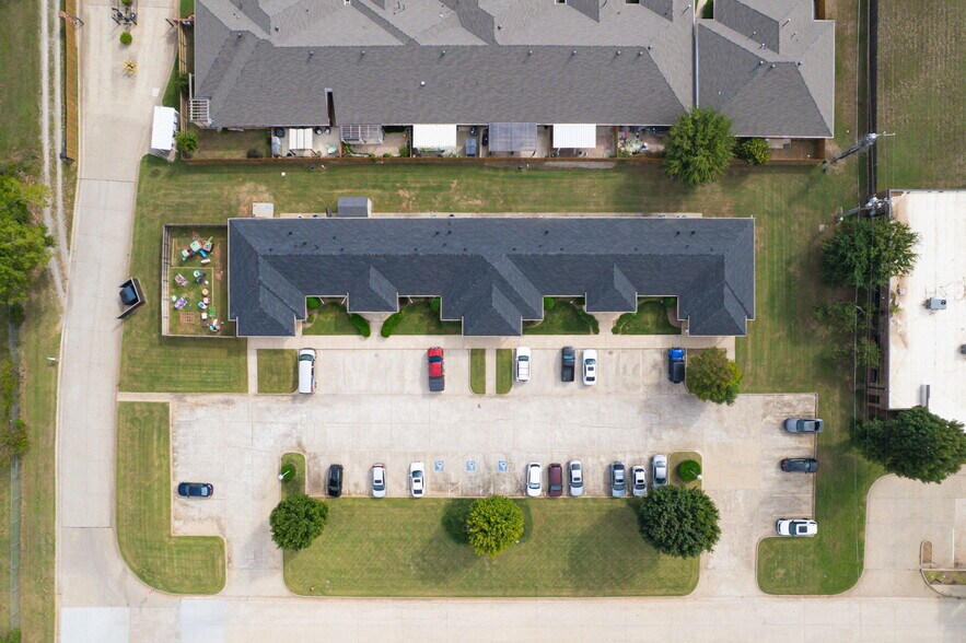 More Photos Of 500 N Financial Ter, Mustang Medical For Sale