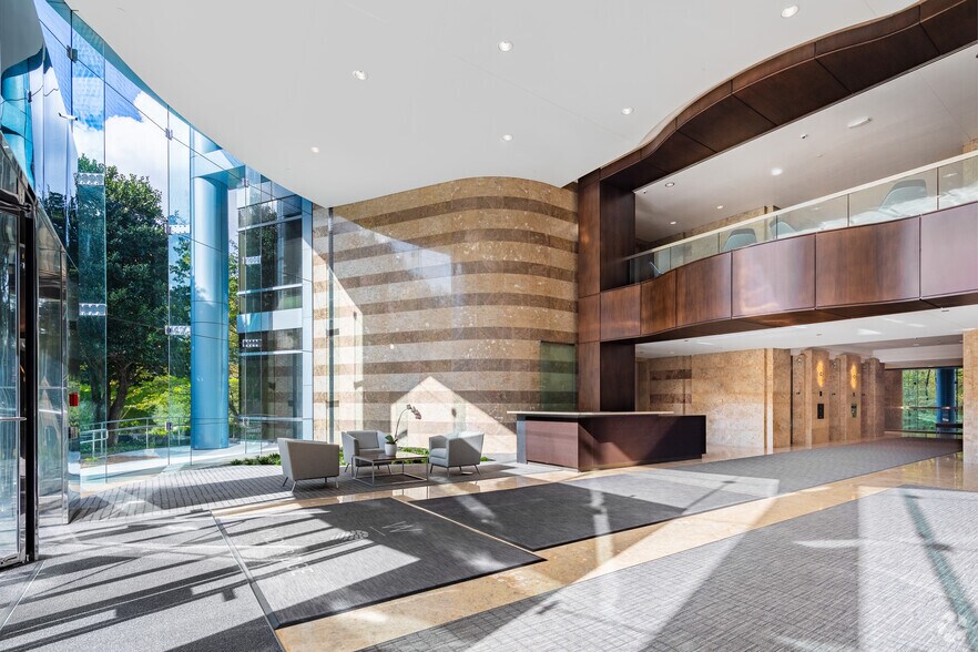 More Photos Of 2500 Windy Ridge Pky SE, Atlanta Office For Lease