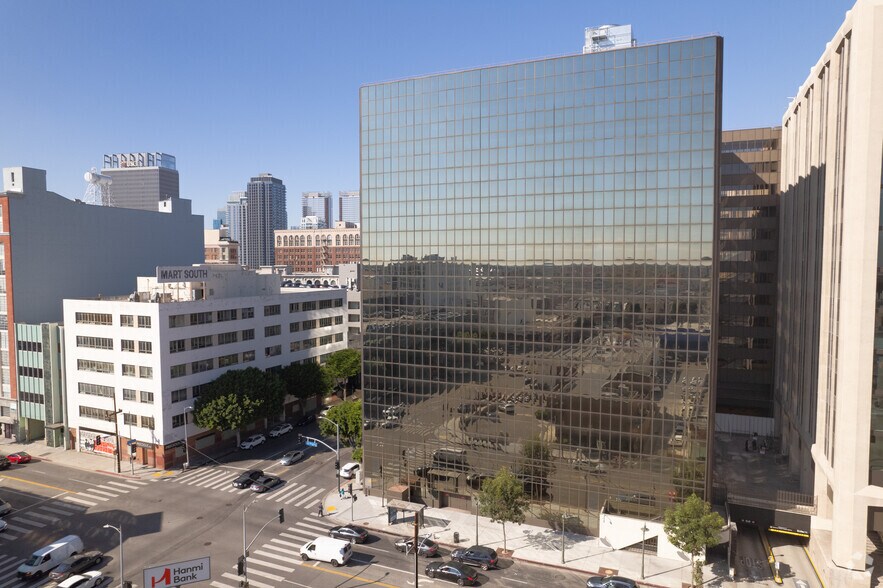 More Photos Of 110 E 9th St, Los Angeles Office For Sale