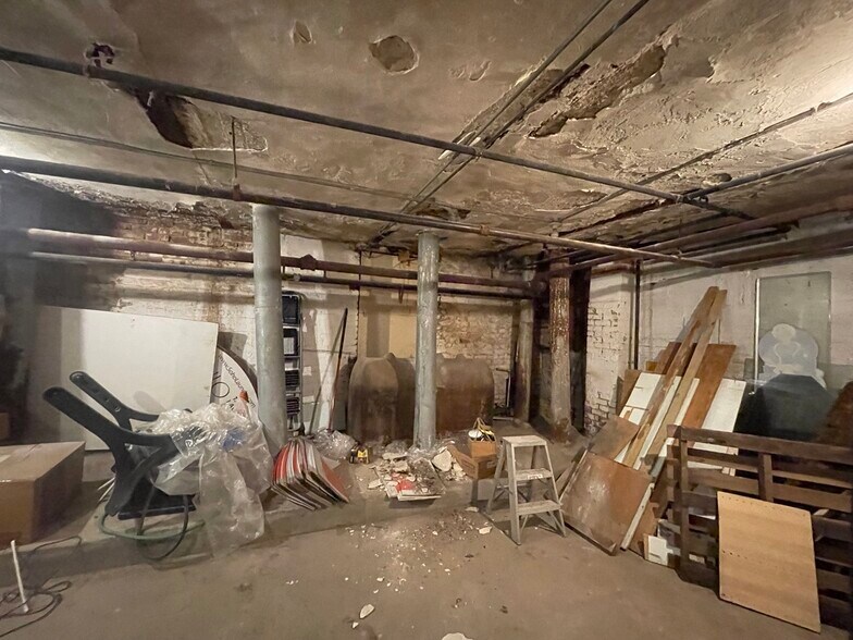 More Photos Of 101 Thompson St, New York Apartments For Lease