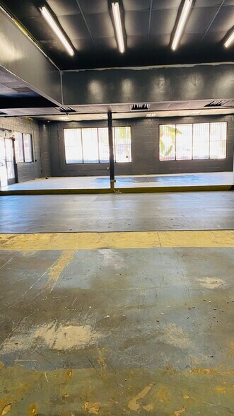 More Photos Of 11500-11510 E Whittier Blvd, Whittier Storefront For Lease