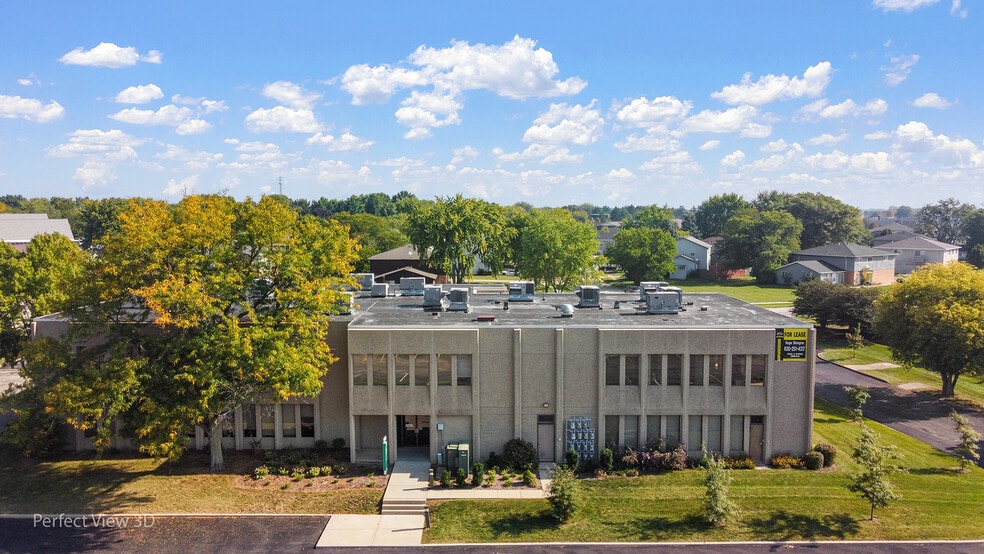 Primary Photo Of 507 W Kendall Dr, Yorkville Medical For Lease