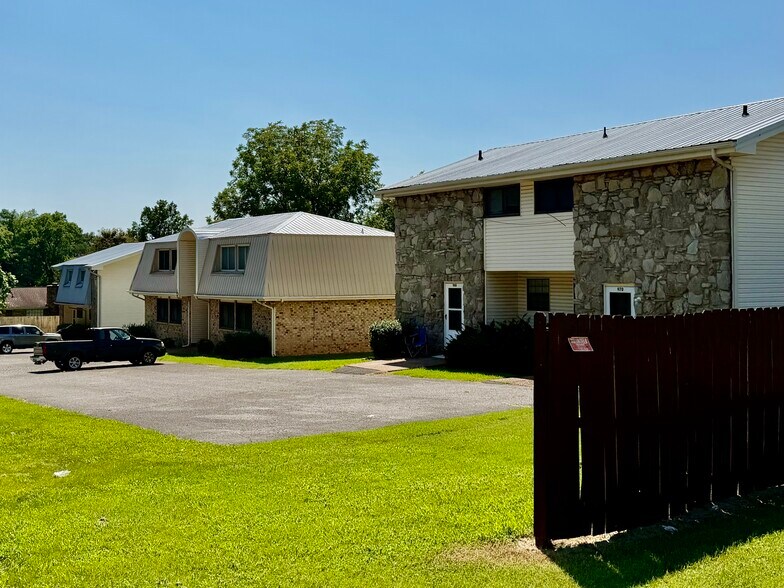 More Photos Of , Gallatin Multifamily For Sale
