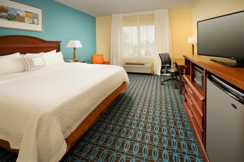 Primary Photo Of 105 W Interstate 20, Marshall Hotel For Sale