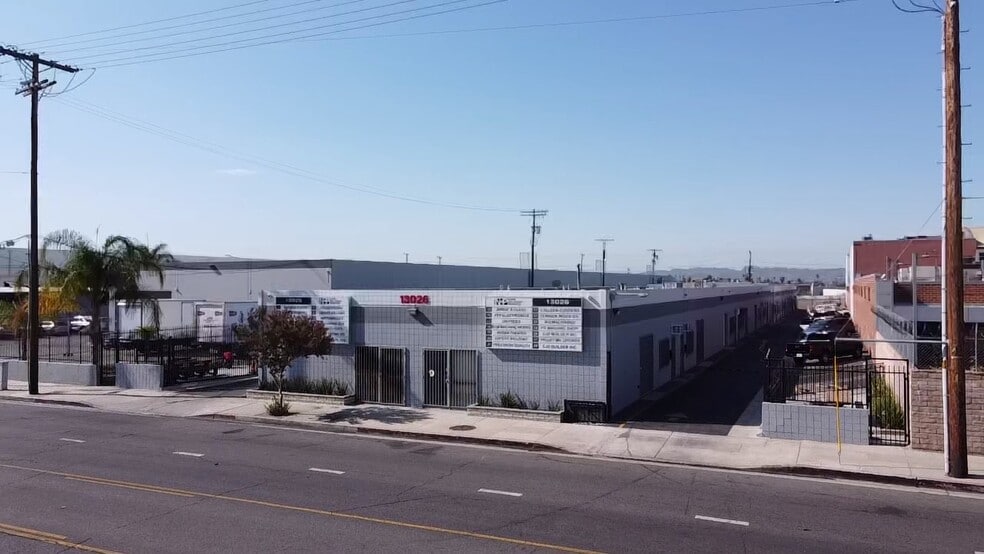 More Photos Of 13026 Saticoy St, North Hollywood Warehouse For Lease