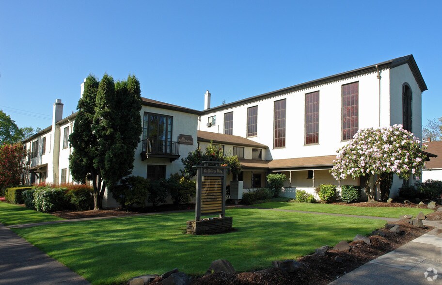 Primary Photo Of 492 E 13th Ave, Eugene Medical For Lease