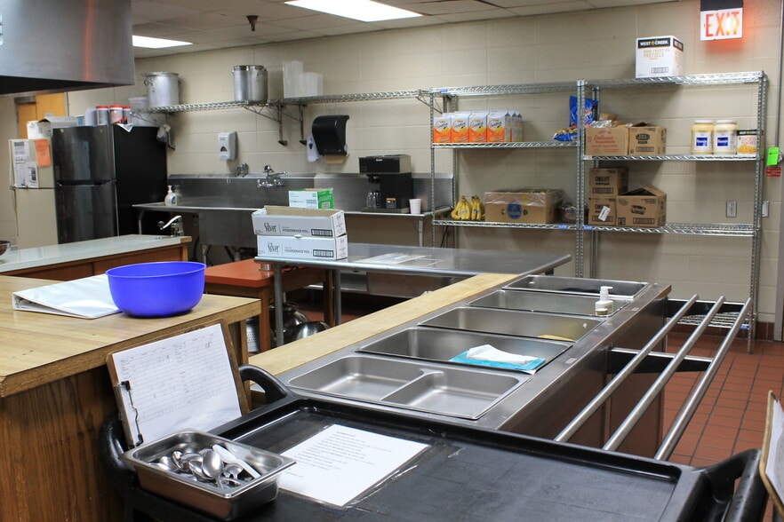 More Photos Of 401 W Poplar St, Elizabethtown Religious Facility For Sale