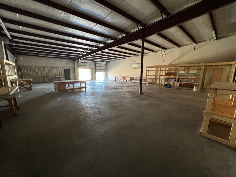 More Photos Of 641 Mcway Dr, High Point Flex For Lease