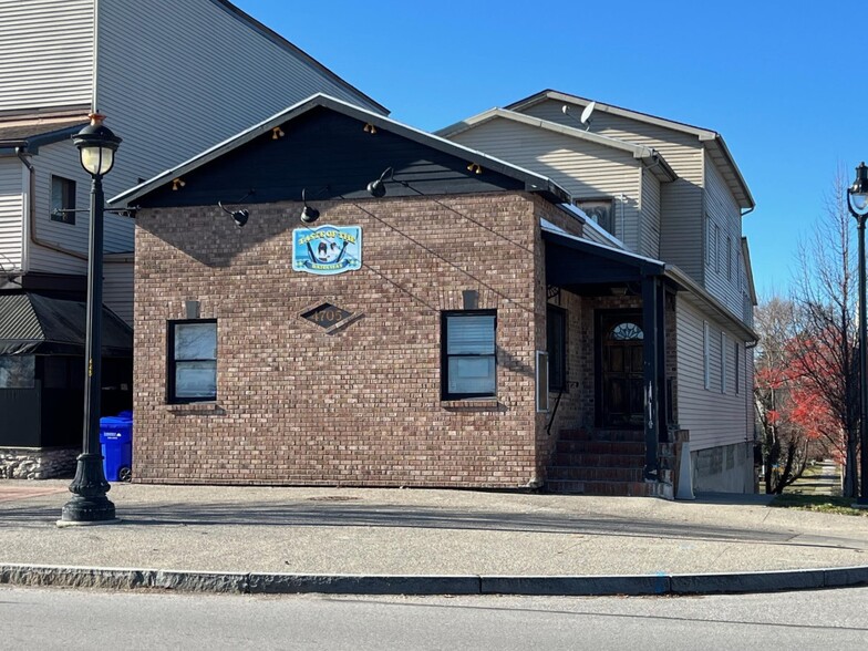 Primary Photo Of 4705 Lake Ave, Rochester Restaurant For Lease