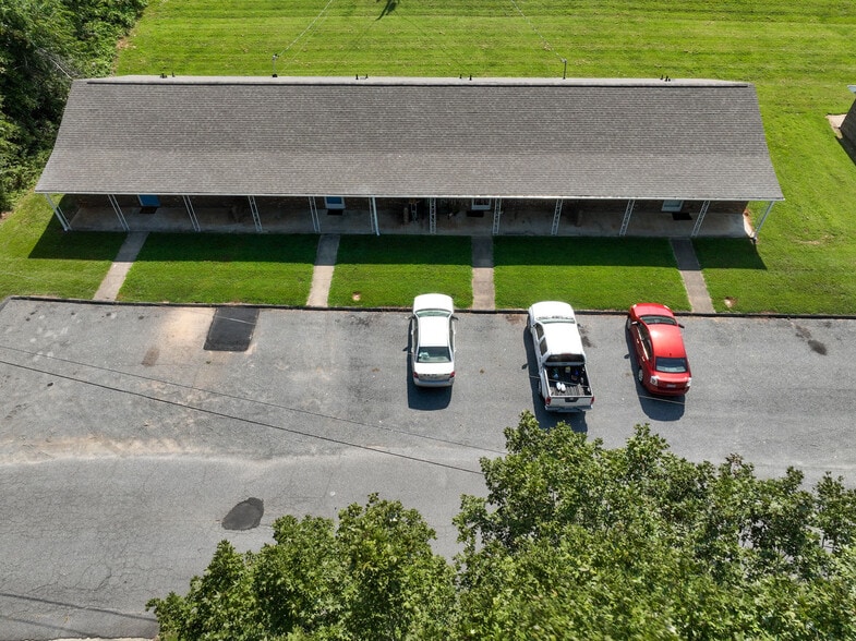 More Photos Of 100 S Kirkland Ave, Elkin Apartments For Sale