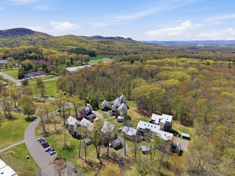 More Photos Of 893 West St, Amherst Schools For Sale