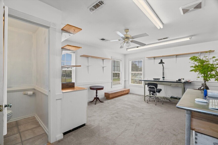 More Photos Of 806 N 3rd Ave, Chatsworth Office Residential For Sale