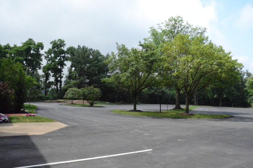 More Photos Of 235 Alpha Dr, Pittsburgh Office For Sale