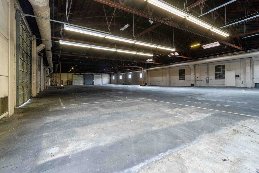More Photos Of 610-690 Brannan St, San Francisco Warehouse For Lease