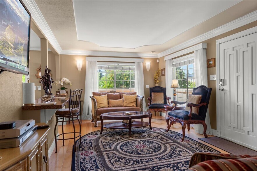 More Photos Of 1176 Laurel St, San Carlos Storefront Retail Residential For Sale
