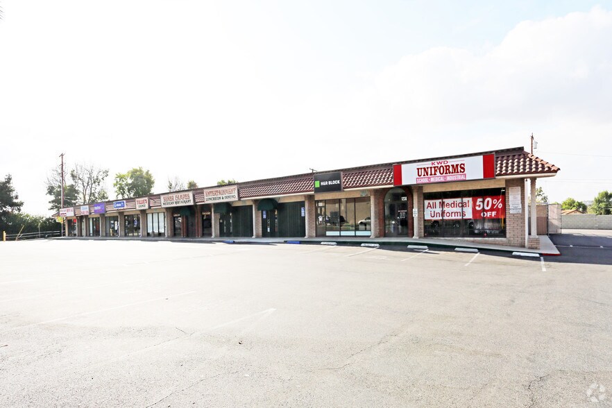 More Photos Of 1200-1240 W Whittier Blvd, La Habra Unknown For Lease