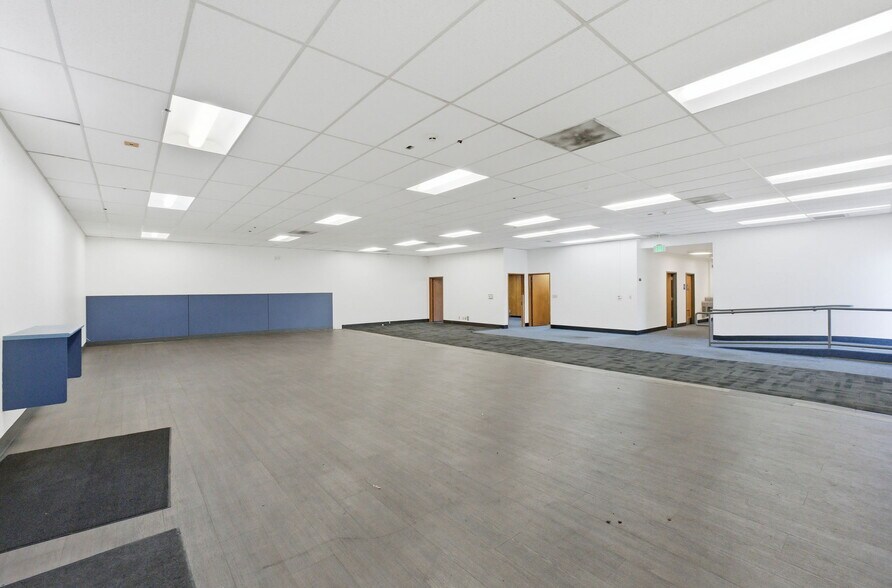 More Photos Of 6537 Foothill Blvd, Oakland Office For Lease
